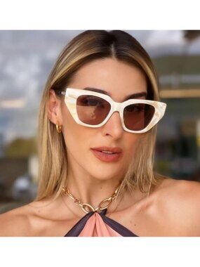 New Authentic GUCCI Crystal Embellished Cat Eye GG0641S Sunglasses White